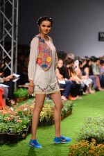 Model walk the ramp for Pero Show on wills day 1 on 8th Oct 2014